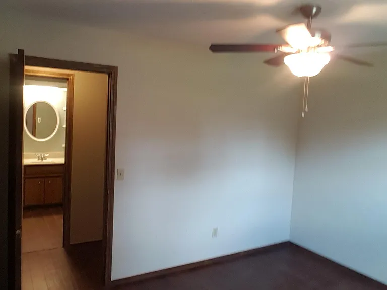 204 Redbud St — Photo 12