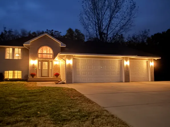 371 3rd St S, Montrose, MN 55363