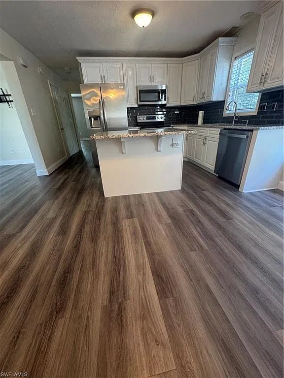 3 bed, 2.5 bath, 1671 sqft, $2,700 — Photo 3
