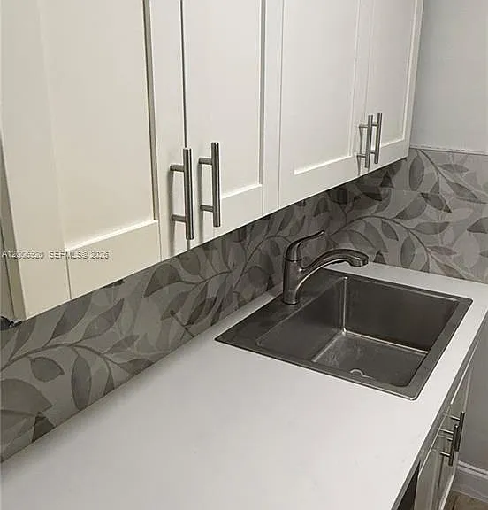 2816 Pine Tree Dr #2 — Photo 8