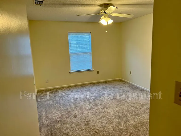 128 Fox Chase Rd — Photo 11