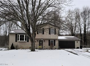 9155 Linden Cir, Windham, OH 44288