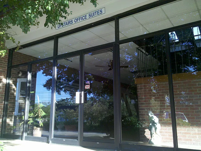 300 W Broome St #200 — Photo 2