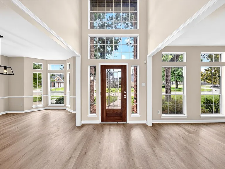 1007 Brannon Park Ln — Photo 5