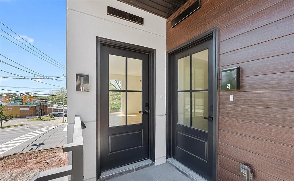 3 bed, $5,300 — Photo 3