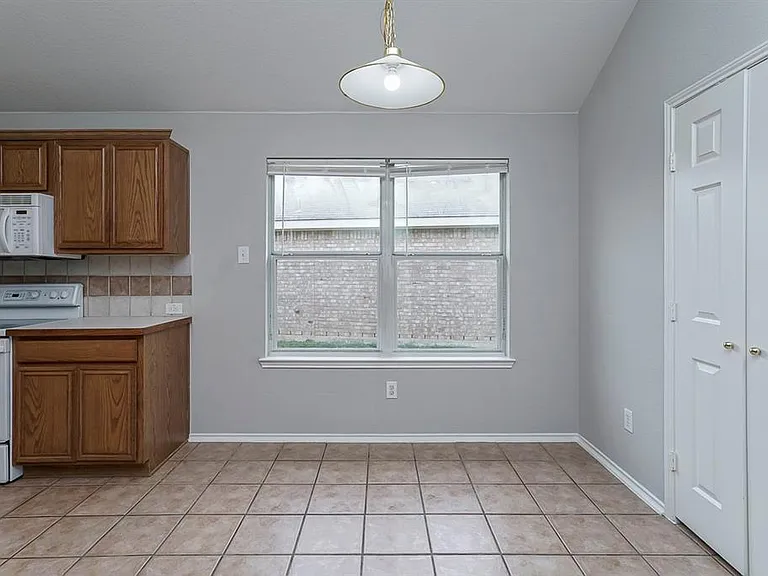 8448 Prairie Fire Dr — Photo 2