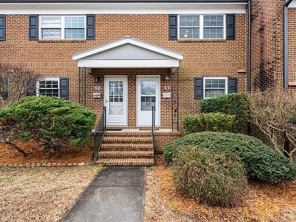 3rd image of 400 Davie Rd APT 57