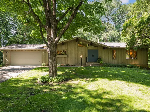 6431 Bluff Dr, Bloomington, MN 55438