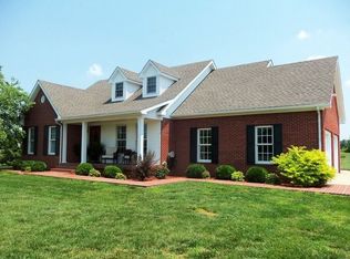 1002 Stone House Ridge Rd, Bardstown, KY 40004