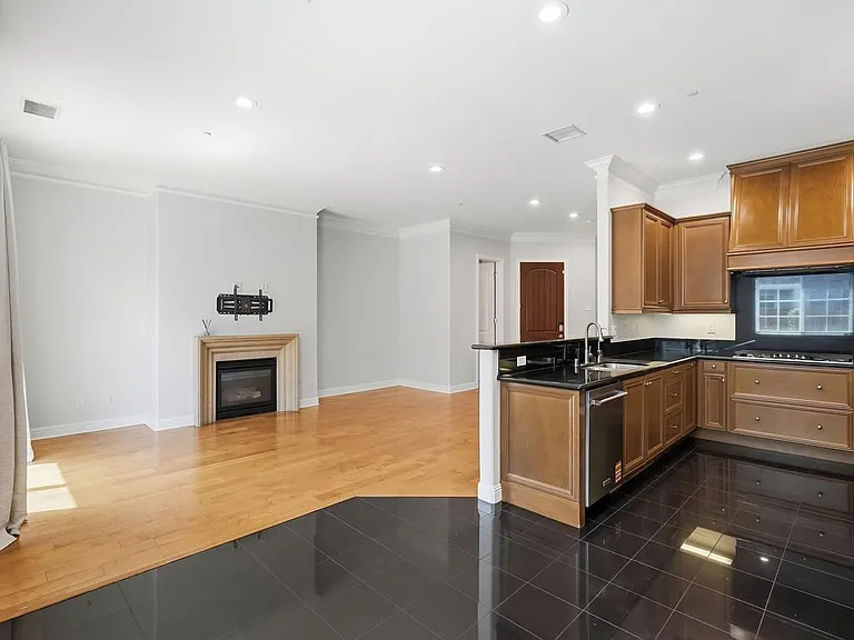 11528 Verona Dr — Photo 36