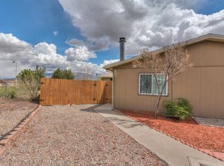 908 Los Reyes Ct SE, Rio Rancho, NM 87124