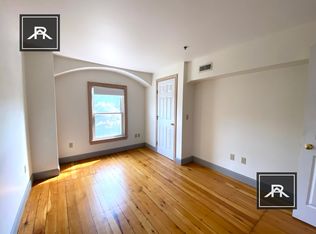 125 Vernon St APT 4, Newton, MA 02458