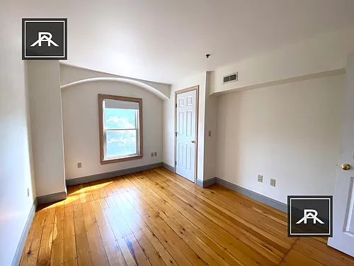 125 Vernon St #4 Photo 1