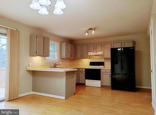 7807 Notley Rd, Pasadena, MD 21122