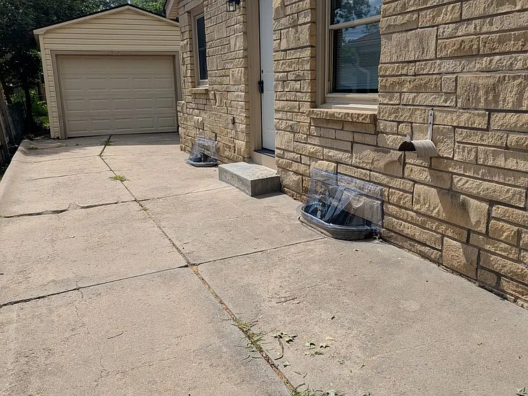 1311 S 49th St — Photo 2