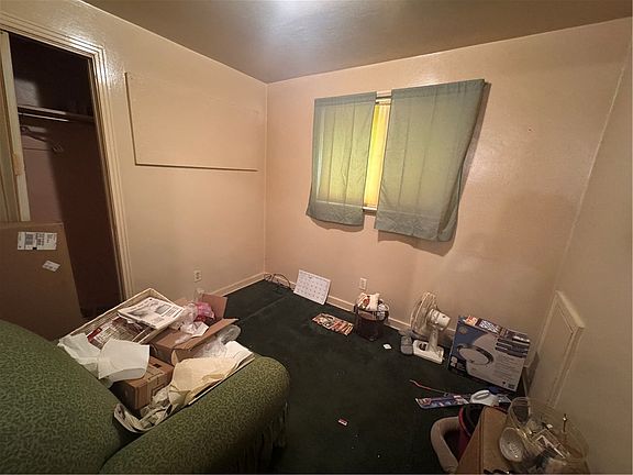 4th image of 1833 Greentree Rd