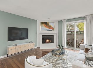 Woodland Hills Condo, Woodinville, WA 98072