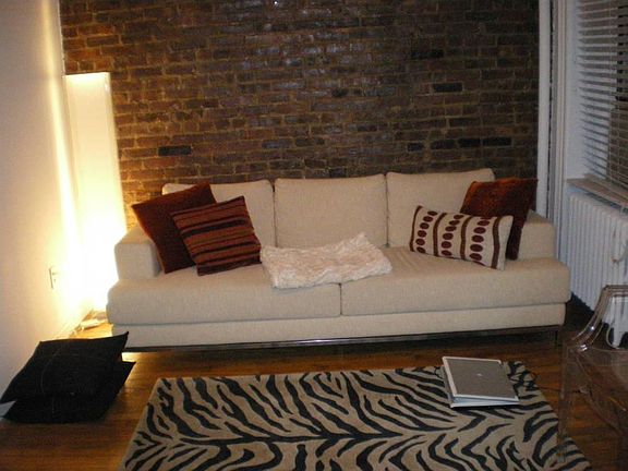 3rd image of 422 E 58th St APT 2C
