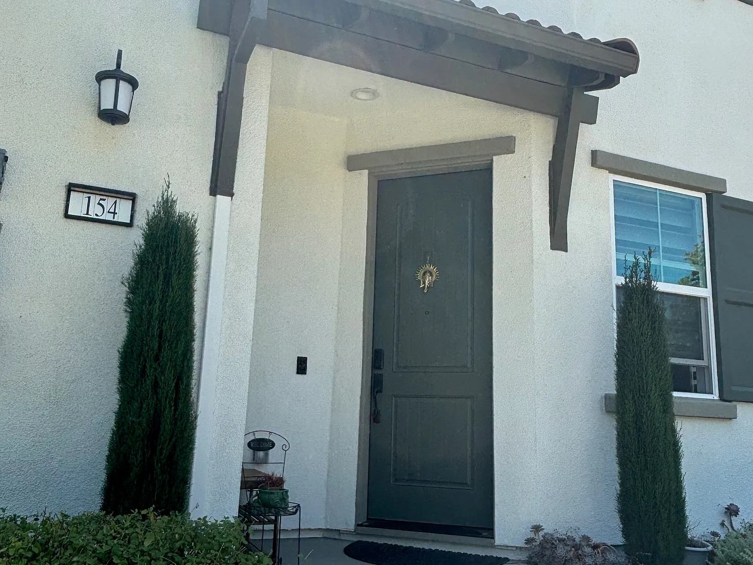 4 bed, 2084 sqft, $3,345 — Photo 2