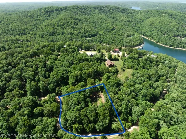 Lakeview Bnd, Eureka Springs, AR 72632