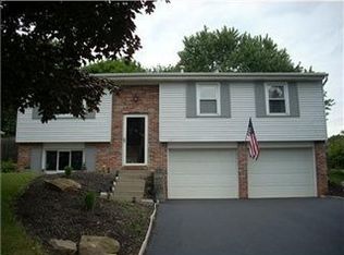 3220 Haberlein Rd, Gibsonia, PA 15044