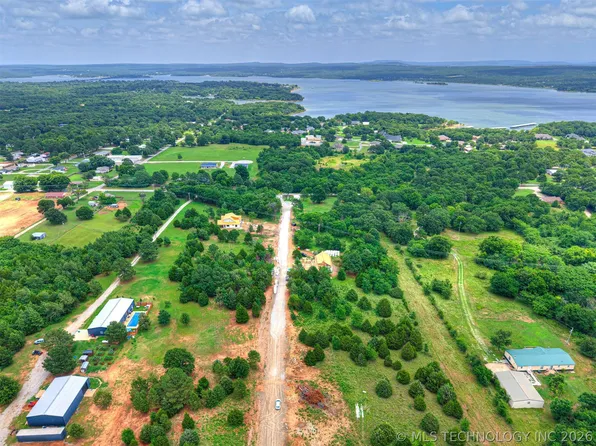 23 Emberlyn Ln, Eufaula, OK 74432