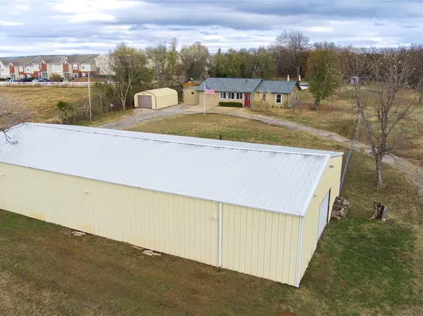 3412 S Division St, Guthrie, OK 73044