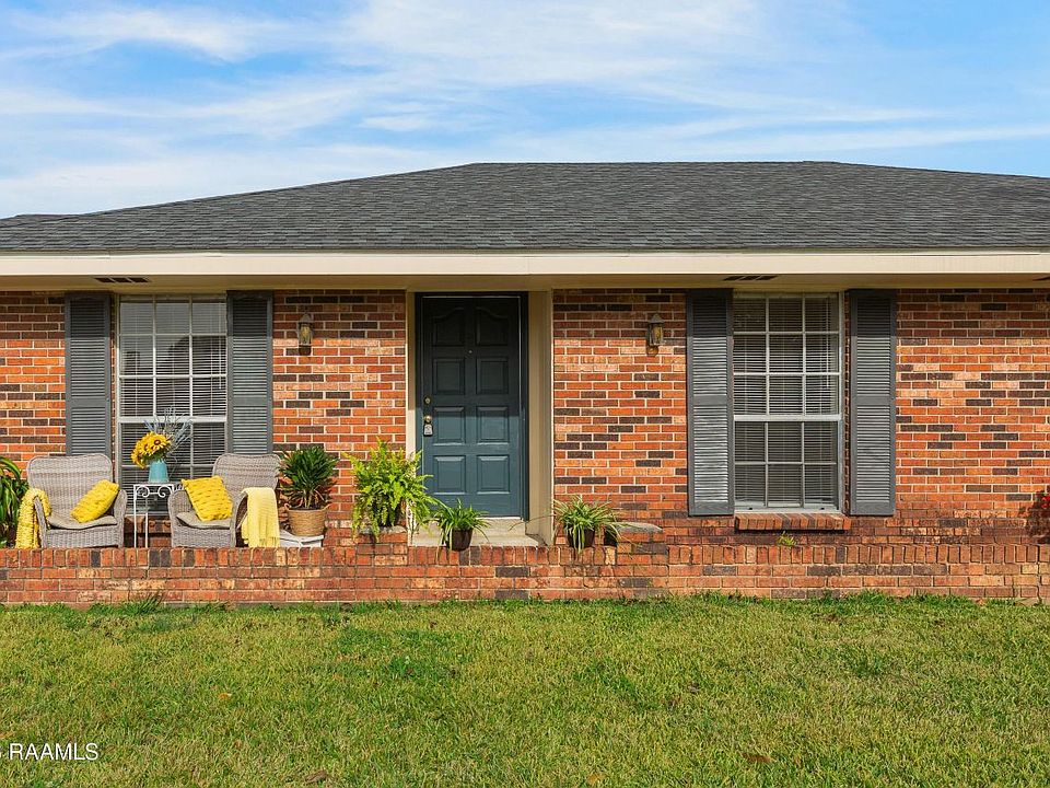 1st image of 203 Bonaire Dr