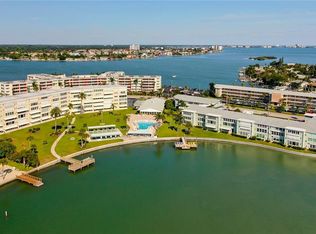 1868 Shore Dr S APT 402, South Pasadena, FL 33707