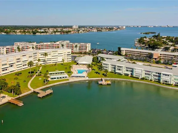 1868 Shore Dr S APT 402, South Pasadena, FL 33707