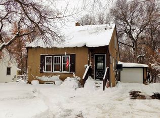 711 10th St NE, Minot, ND 58703