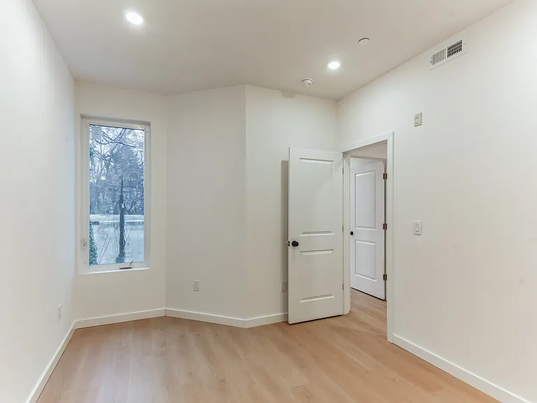 4628 Wayne Ave #2 — Photo 3