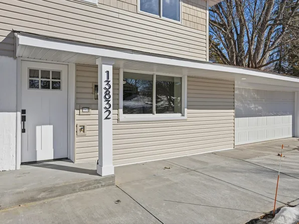 13832 Shirley Dr, Burnsville, MN 55337