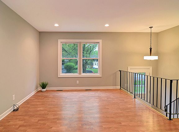 2nd image of 624 Ponderosa Dr