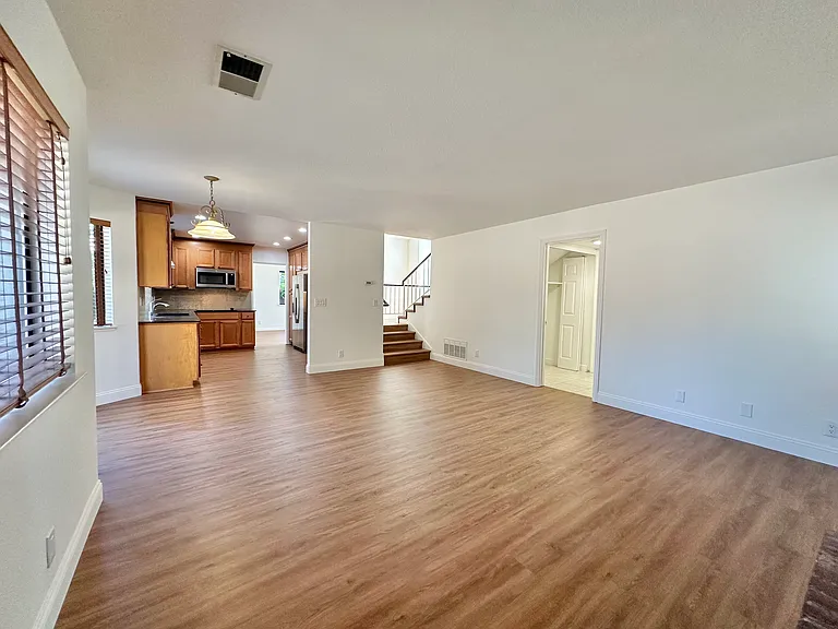 768 Rose Dr — Photo 18