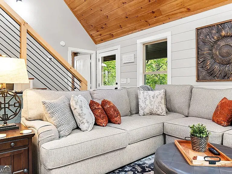 17 Vista Chalet Dr — Photo 8