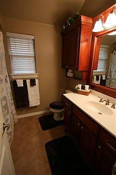 1st image of 2637 SE 6th St