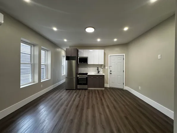 18 Reed Street image 1 of 13