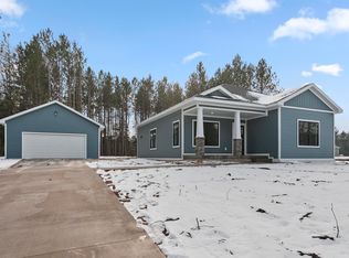 261 Scenic Woods Dr, Cadillac, MI 49601