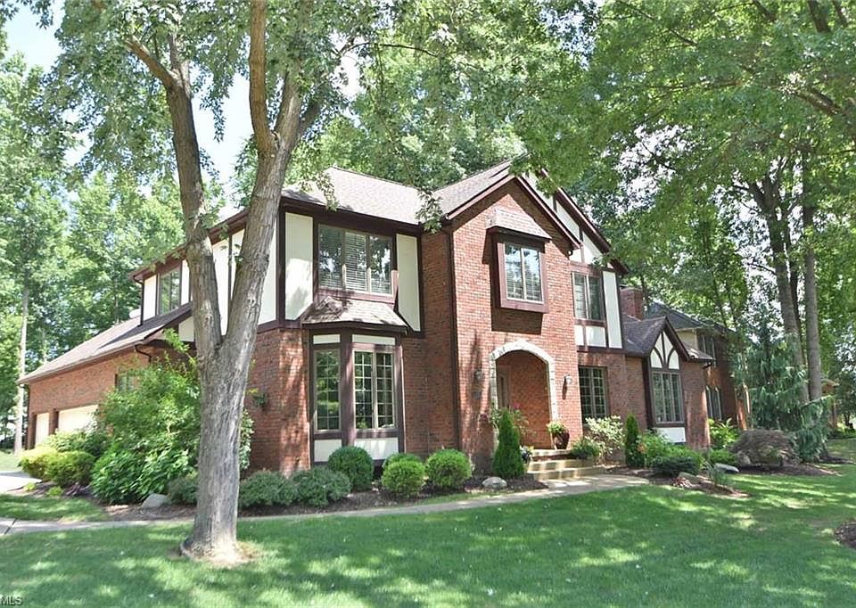 2nd image of 251 Oldham Way