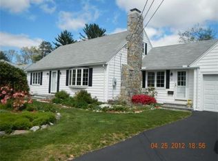 91 Kenmore Dr, Longmeadow, MA 01106