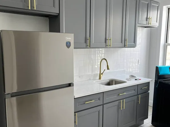 34-44 43rd Street image 1 of 5