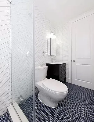 Rented by Avenues Real Estate | media 25