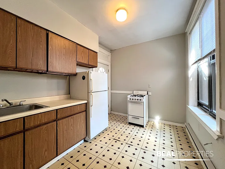 721.5 W Barry Ave #B2 — Photo 6