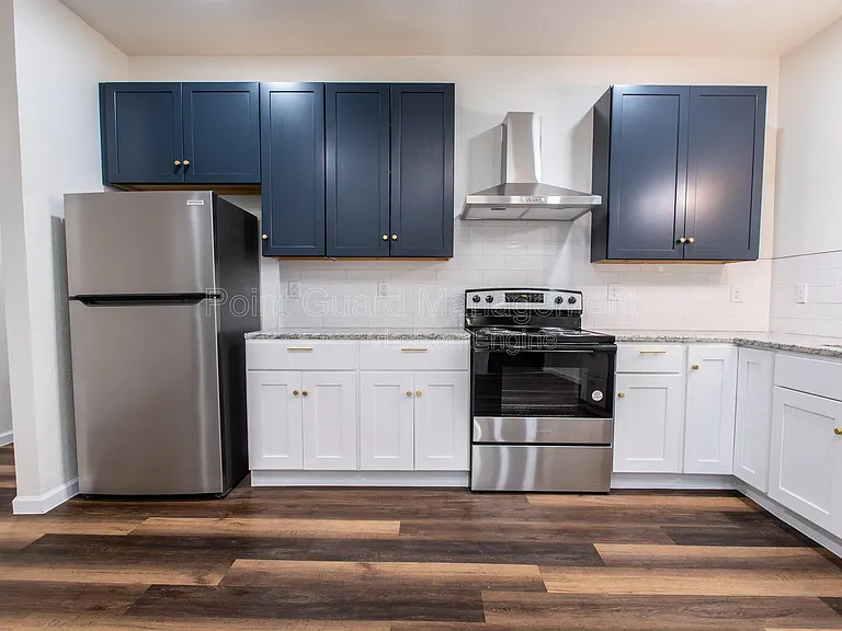 315 S Green St — Photo 8