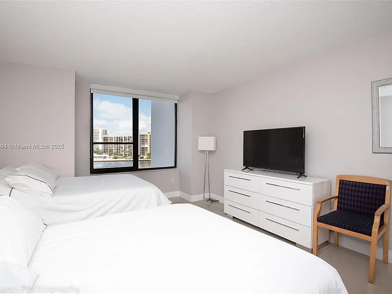 3505 S Ocean Dr #504 — Photo 16