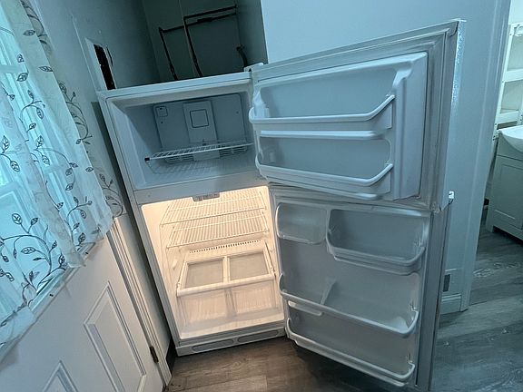 5th image of 4404 Canton Ave #4404