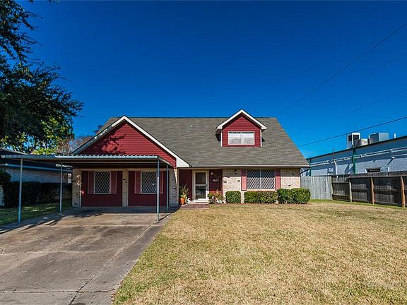 2nd image of 2817 Spa Dr
