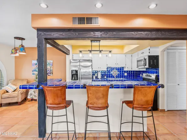 5011 N Pueblo Villas Dr, Tucson, AZ 85704