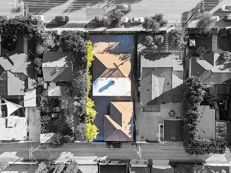 17623 Burbank Blvd — Photo 31
